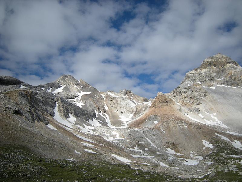 20080705_teuri 033.jpg - Teuri - and Steilerhorn. If I only remembered my basic geology....